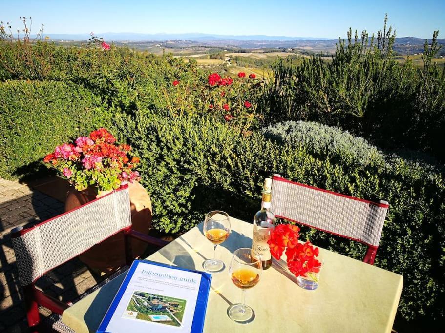 Castello Di Fulignano Ildebrando Superior Apartment San Gimignano Bagian luar foto